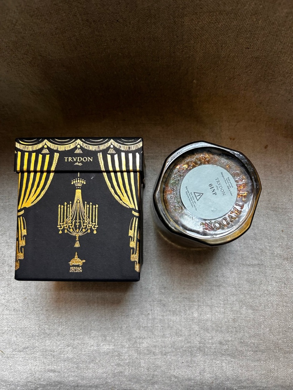 Trudon empty limited edition Arosa luxury French candle vessel. - Picture 5 of 6